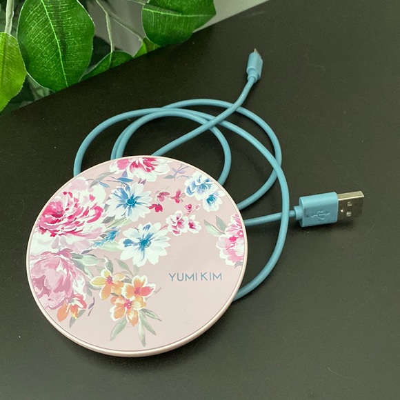 Yumi Kim Floral Wireless Charging Pad - Picture 3 of 5
